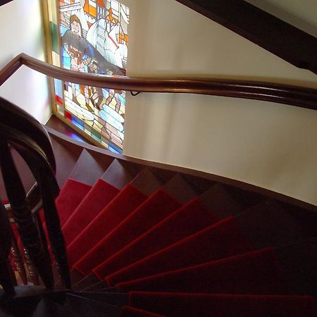 Hotel Altes Hafenhaus Росток Экстерьер фото